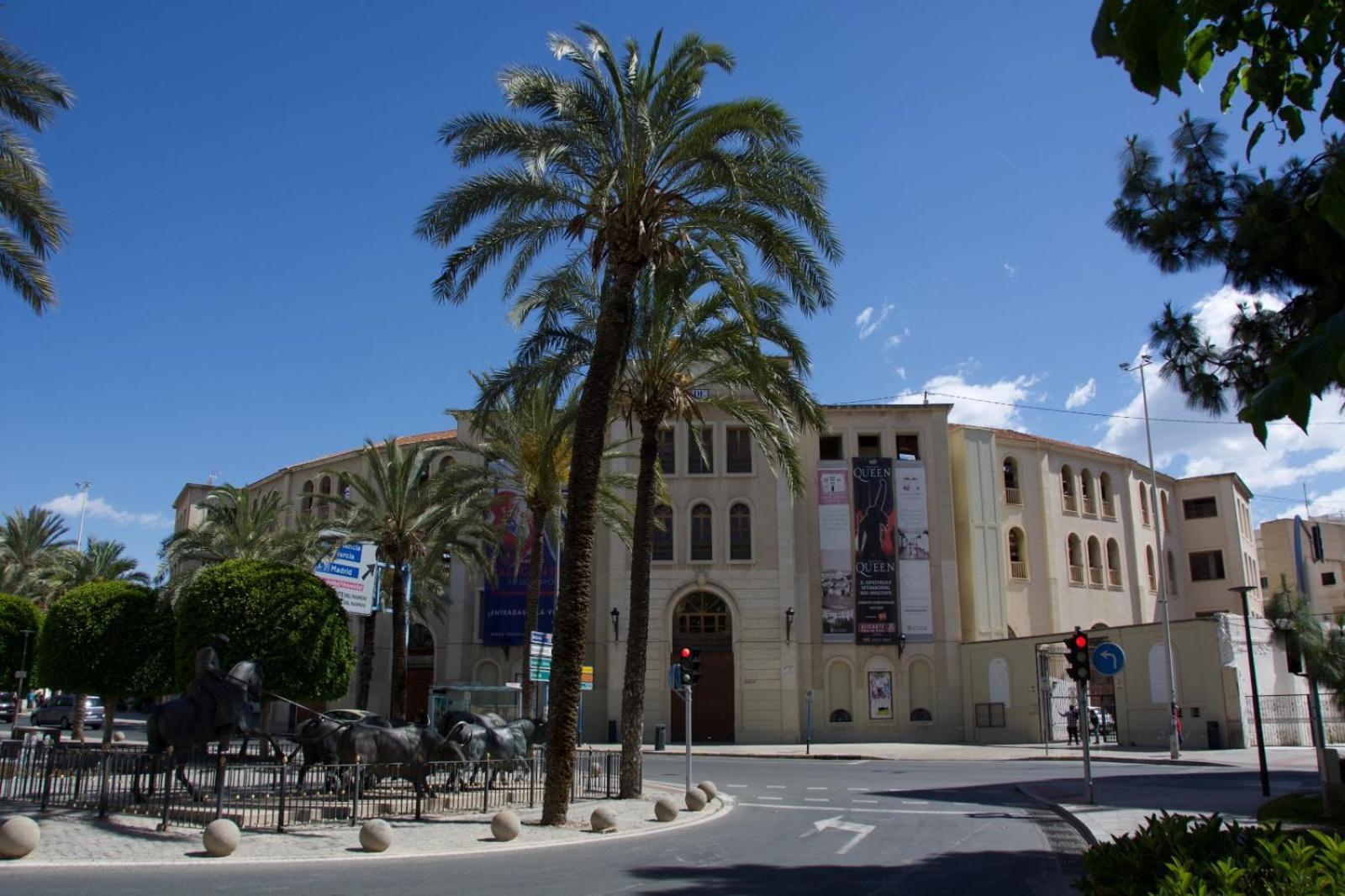 Centrico Apartamento Familiar Con Patio Privado Alicante Zewnętrze zdjęcie
